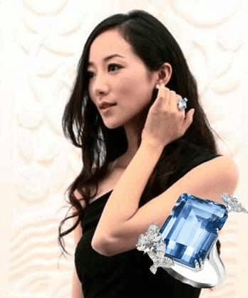 范爷的钻戒耀眼无比, 但韩雪的是娱乐圈最贵, 全球唯一的一枚