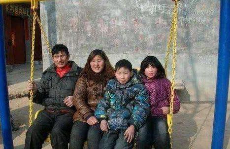 朱之文是出名了,但他的儿子和女儿却废了?网友:差不多