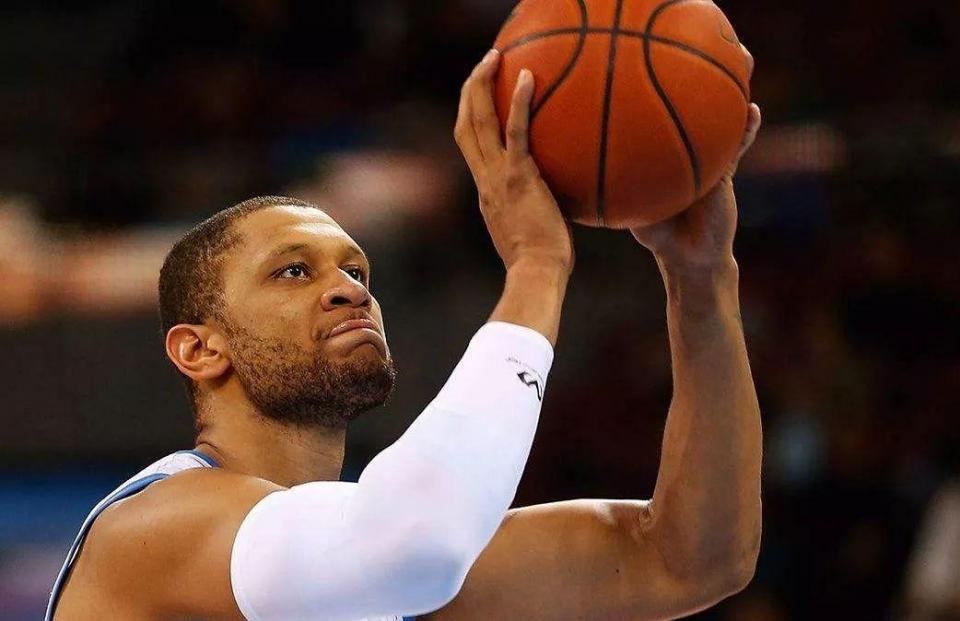 千呼万唤始出来,广东队外援人选浮水面