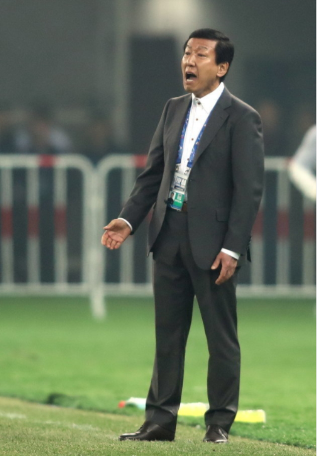 亚洲超级主帅将驾临中超,大连一方上海申花二
