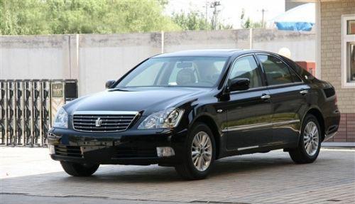 日本本土的皇冠长这样, 一汽皇冠能有这一半质量, 哪还有A6的事