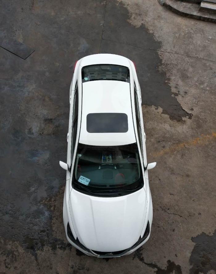 朋友劝我买新天籁, 外观不错, 可打开车门的一瞬间, 心凉了半截!