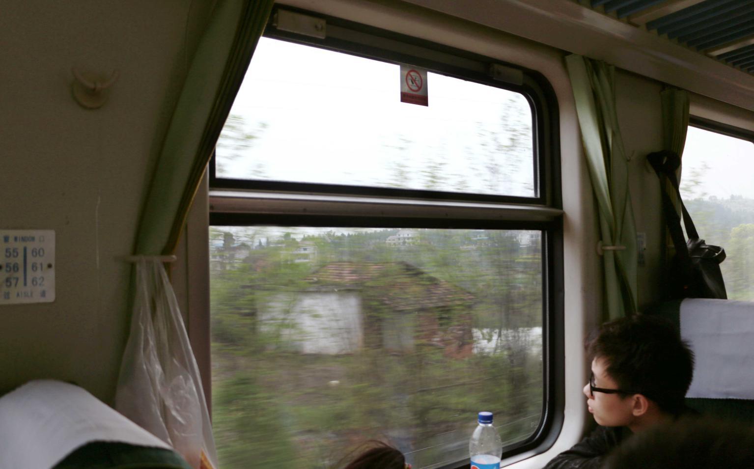 坐长途火车旅游是什么体验？ - 知乎