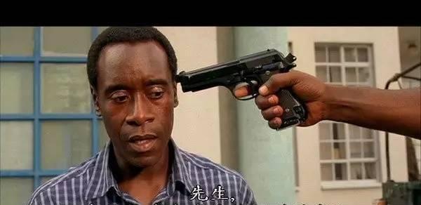 致敬电影中的那些平民英雄，《卢旺达饭店》与《辛德勒名单》