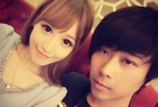 LOL:游戏主播很赚钱?文森特直播含泪谈收入,网