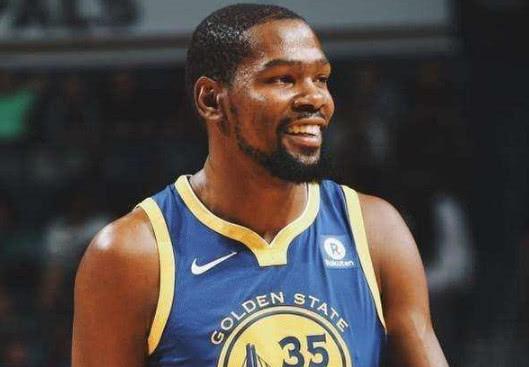 乔丹一年的球鞋收入居然比詹姆斯、科比、杜兰