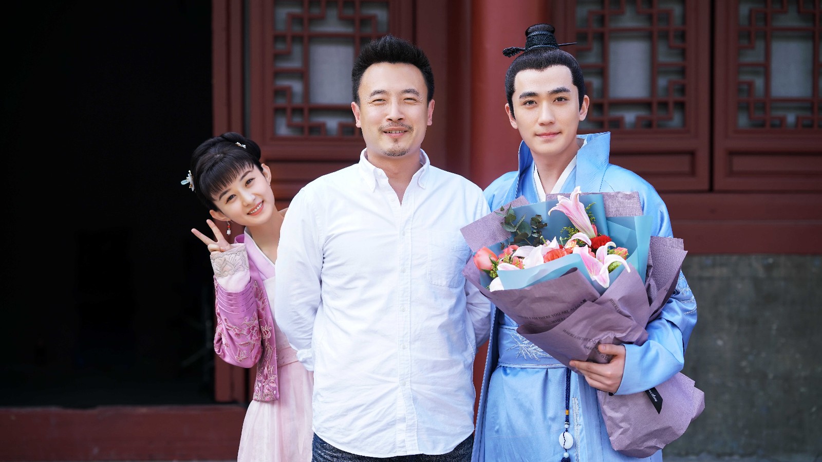 朱一龙《知否》杀青