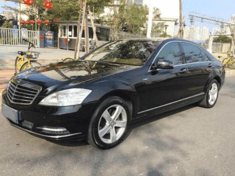 花38万买辆奔驰S级, 当打开车门的那一刻, 整个人呆住了