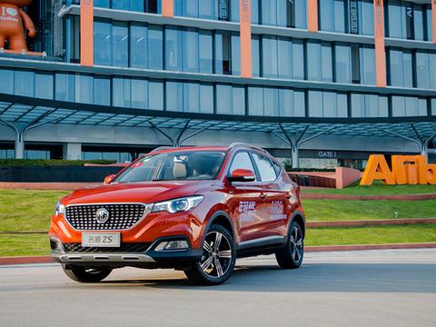 这台10万块的互联网SUV开起来能否让90后满意？试2018款名爵ZS