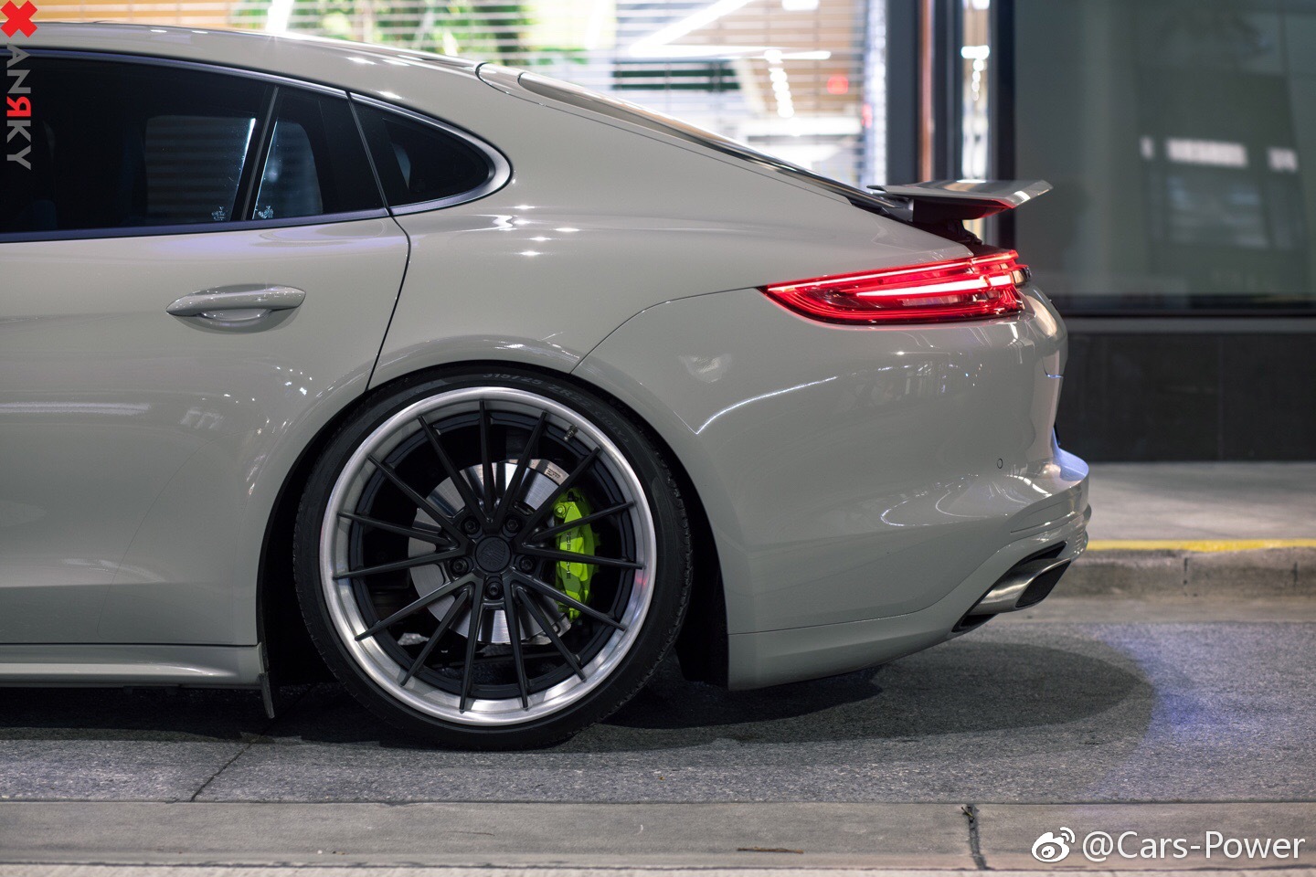 水泥灰-保时捷新帕拉梅拉_新浪看点