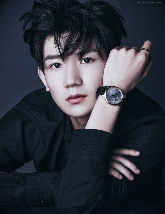 TFBOYS合体封面没有泡汤!证据藏在最新的《