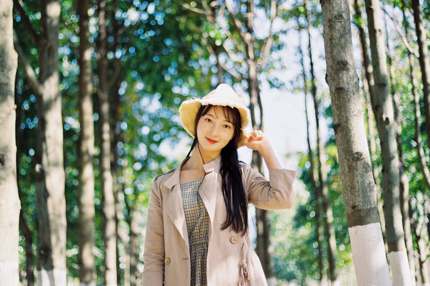 摄友: 相机:佳能kiss胶片机+50\/1.8胶卷:c200