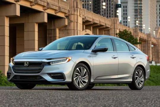 这辆二十岁的家用车在赛道上已经没对手了