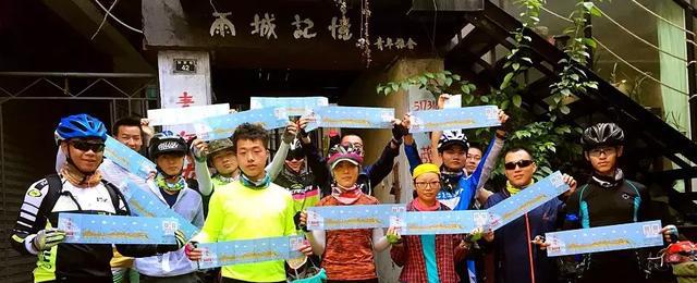 准备去川藏线旅行的老铁注意了,最精美精确的实用攻略手册来了