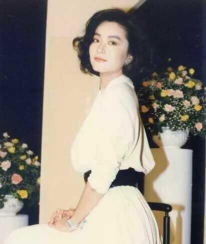 林青霞与小35岁女儿同台, 网友: 才发现美貌与