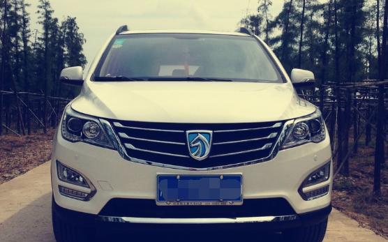 小夫妻9万提宝骏560, 一万公里后这番话说得邻居心服口服!