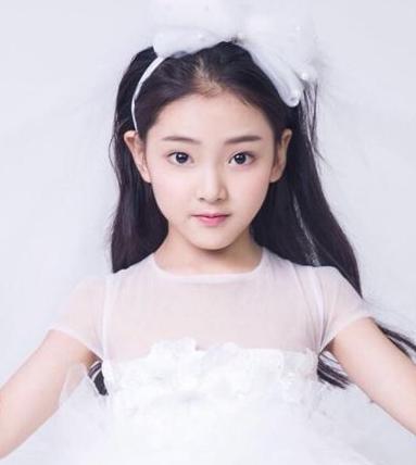 小新白娘子陶奕希火了,这几张剧照展现了真演技