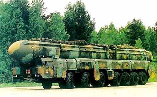 如果美国和俄罗斯打起来,谁会先使用核武器?一