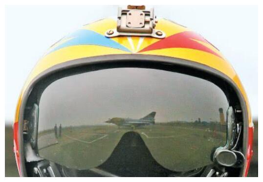 24架苏35陆续到货,却被歼10C狠狠压制翻不了