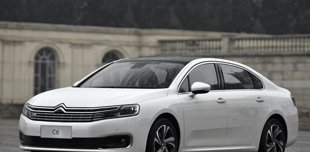 轴距2米9, 底盘超迈腾, 曾售70万, 如今白菜价18万都没人买