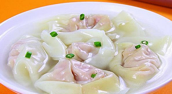 口味独特, 皮薄, 汁美的上海三鲜小馄饨, 真的是很好吃啊