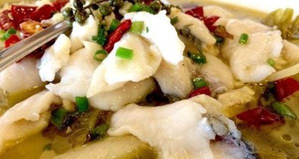 酸菜鱼这样做,肉嫩汤美,酸辣开胃,上桌就被一扫而光!的美食十月份图片