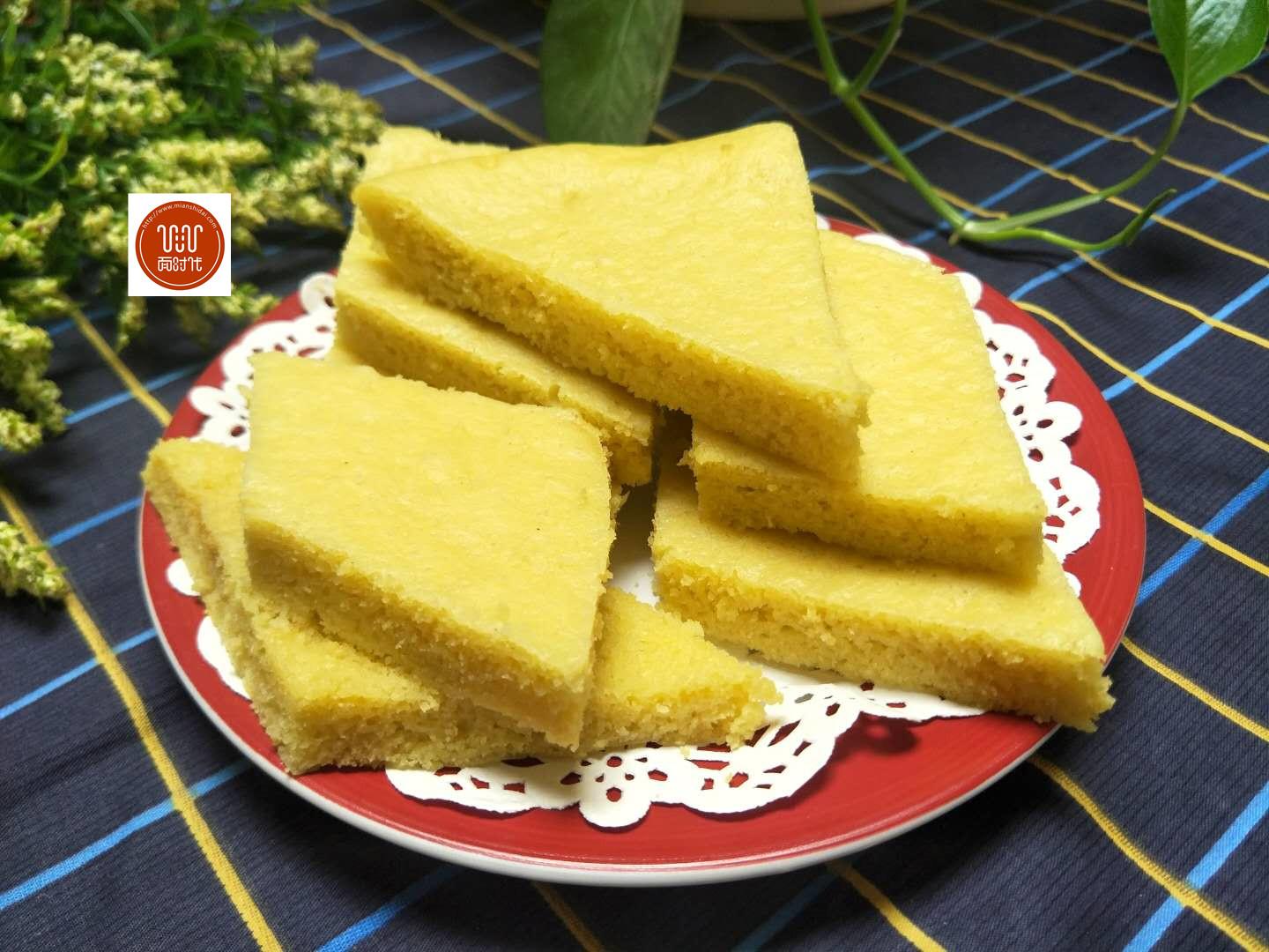 玉米面发糕做法比馒头还简单,比蛋糕还香,让孩