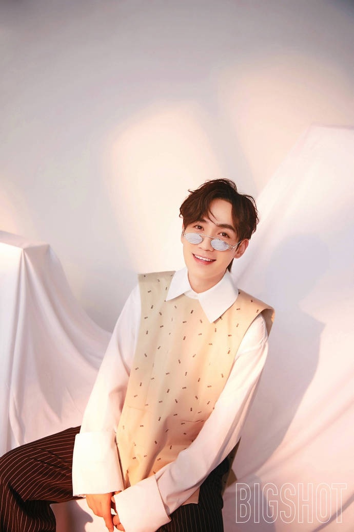 近日,朱一龙为某时尚杂志拍摄的写真释出