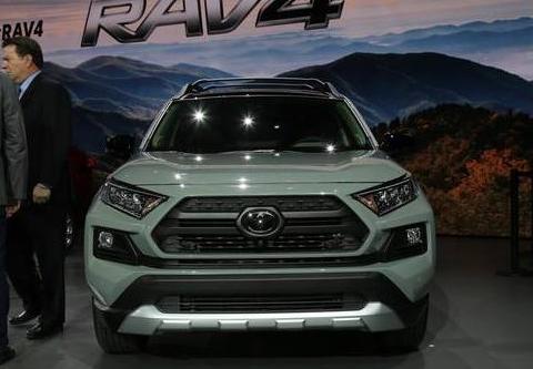 销量最好，开10年仅掉价4万，改款后颜值更高，要卖到加价！