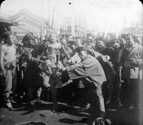 老照片中杀人不眨眼的侩子手