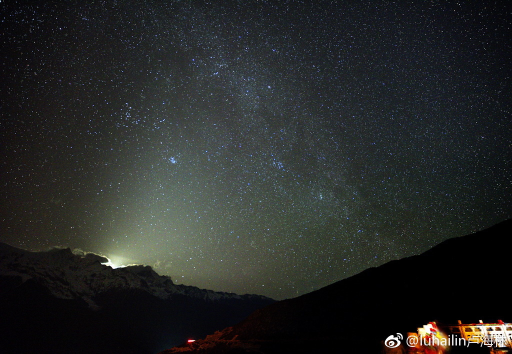 今夜梅里雪山星空灿烂.