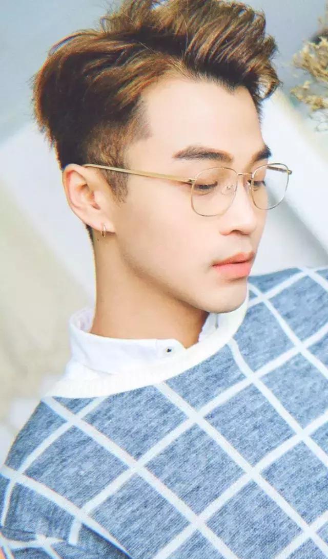 夫夫恋爱真人秀—— 每天都活在自导自演的戏里,无法