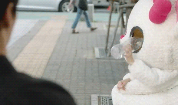 美女，你的隐私都露出来了