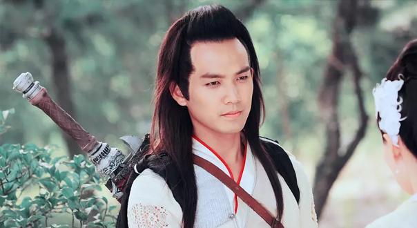 盘点剧中出现的雷人道具, 鹿晗被喂水晶球,