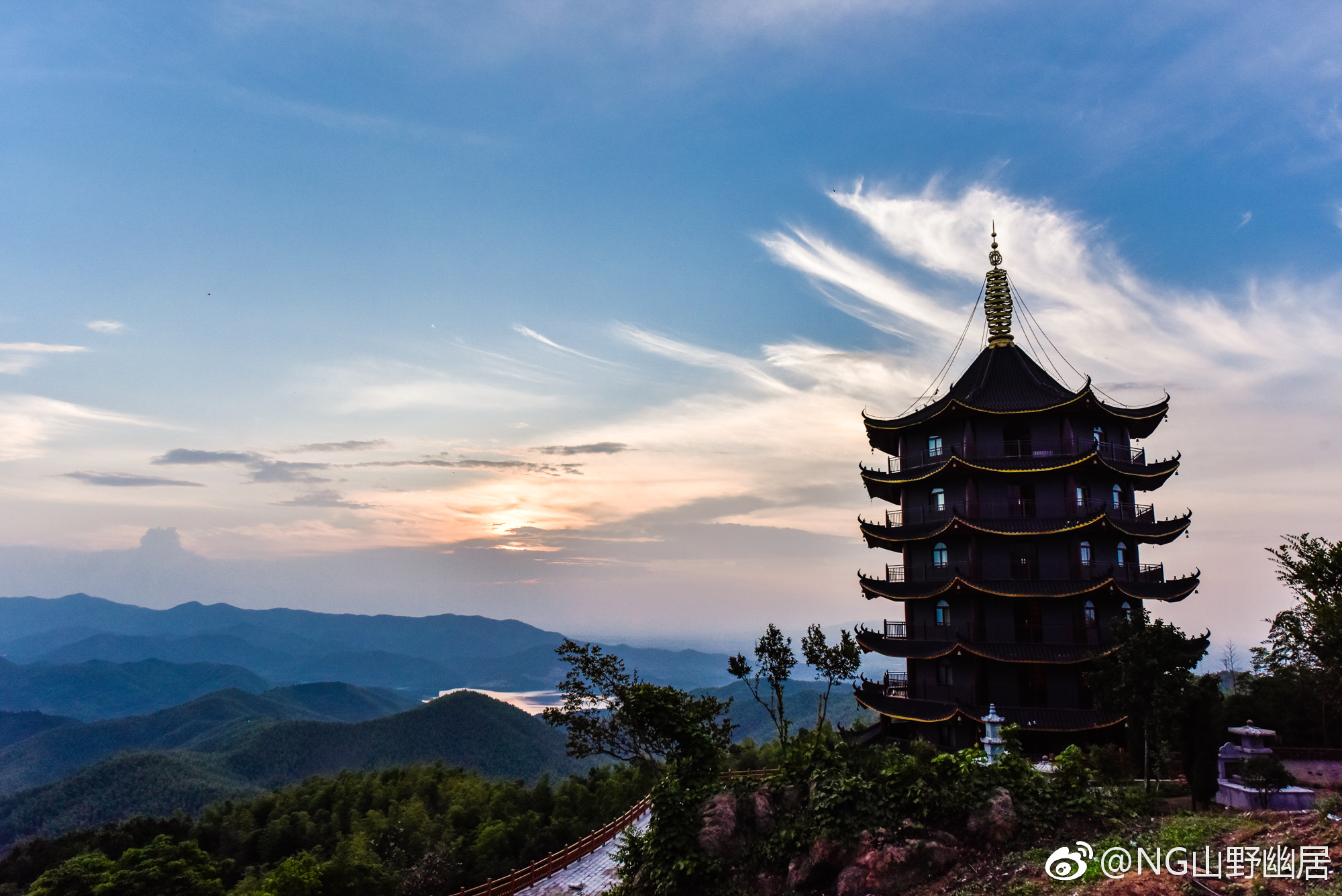 位于苏皖交界的郎溪观天下景区确实有一种眼观天下的意境