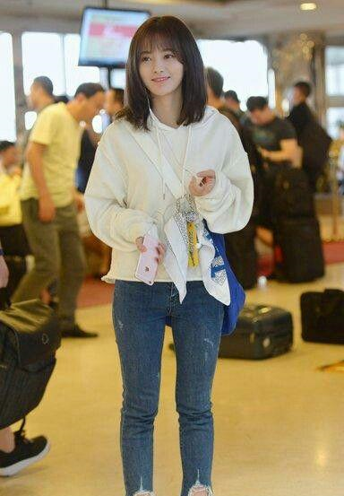 身高159的鞠婧祎撞上162的吴昕,差距太明显