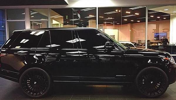 19岁拥有布加迪, 22岁坐拥豪车无数, 王思聪能追到这样的吗