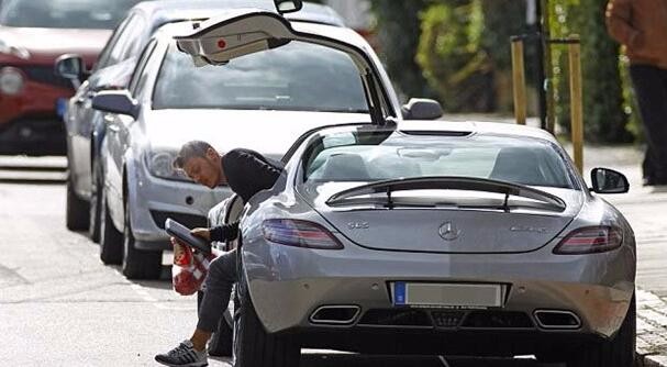 爆大冷门的德国队,队内球星都开什么车?座驾匹