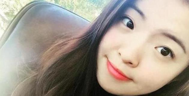 她19岁身家55亿, 比赵本山的女儿还有钱, 网友直呼: 豪车差很远!