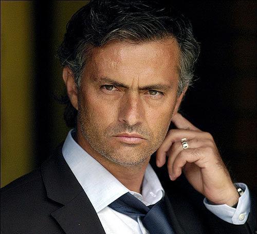 C罗见他都要敬礼, 年收入数十亿, 座驾随便换