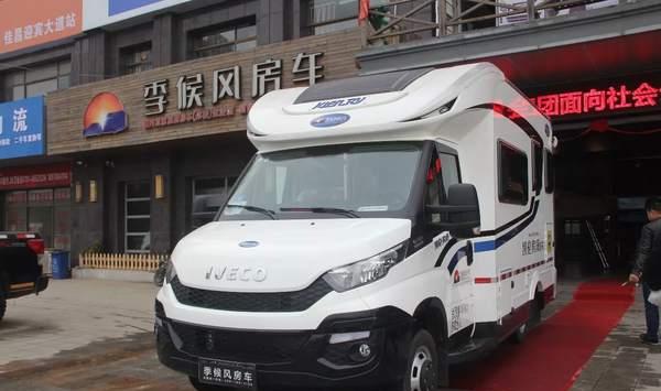 「车型推荐」季候风房车—实拍凯伦宾威进口依维柯后拓展C型房车