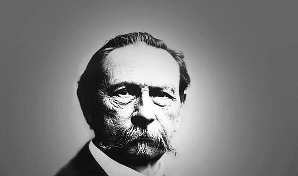 梅赛德斯居然是个小姐姐? 对于奔跑品牌你不知道的事   ​