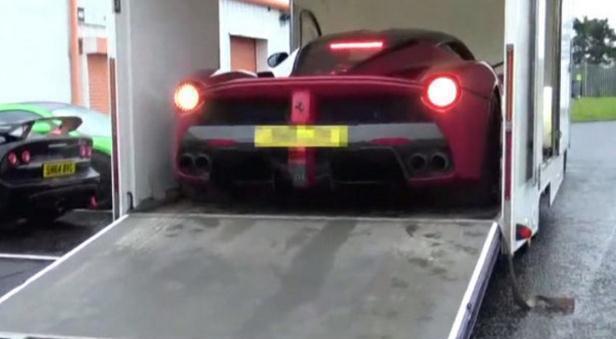 2250万拉法托人运输, 不料“吱”的一声, 工人半年工资不见