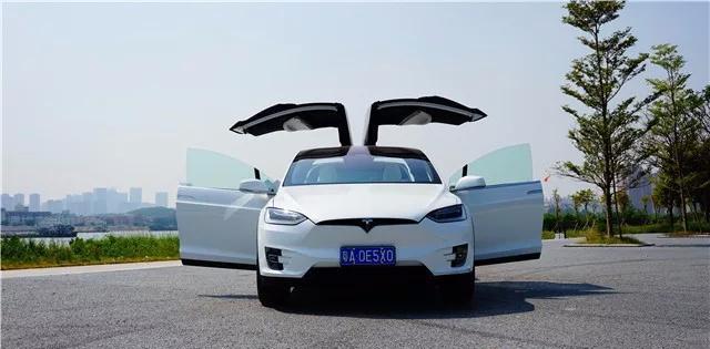 特斯拉Model X能吊打保时捷卡宴、玛莎拉蒂Levante?