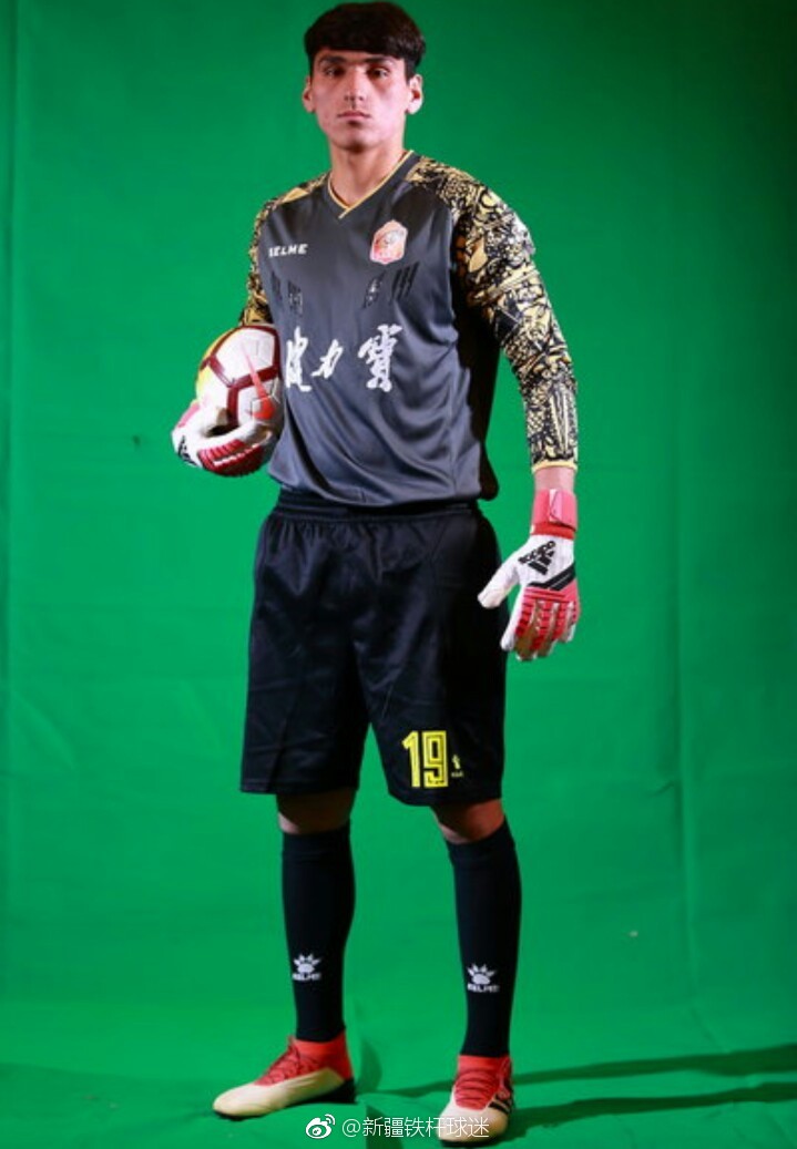 2018中甲联赛:新疆天山雪豹俱乐部官方写真-玉