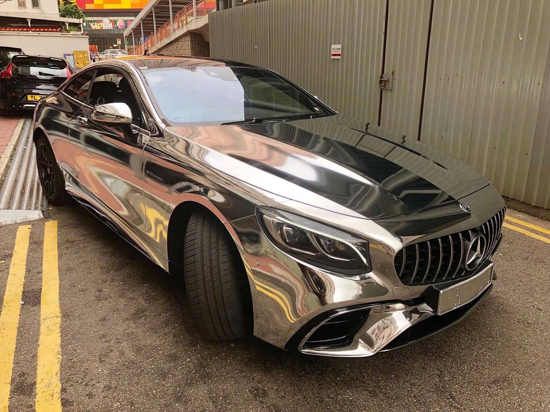 电镀银奔驰S63 AMG，帅吗?