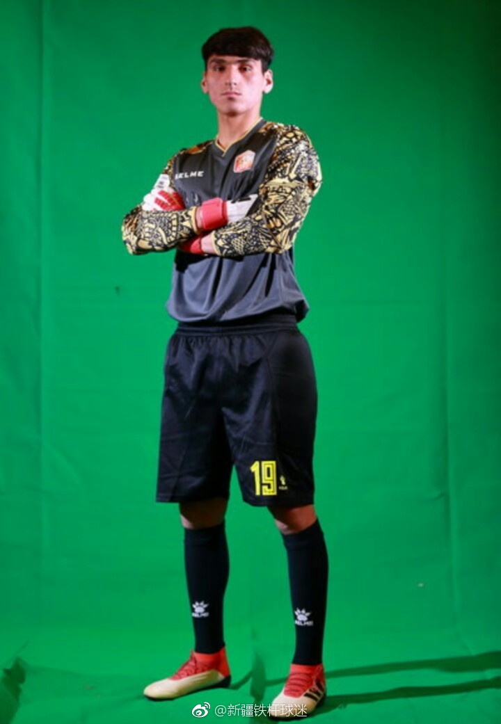 2018中甲联赛:新疆天山雪豹俱乐部官方写真-玉