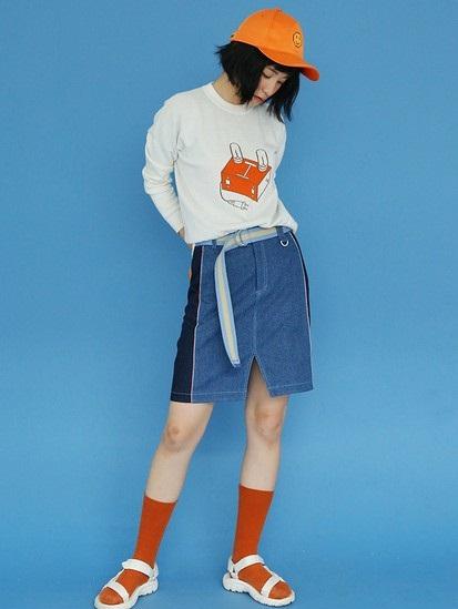夏季牛仔半裙配什么上衣 时尚牛仔半裙穿搭范