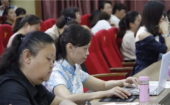 2018年开封市小学语文教师素养大赛精彩呈现