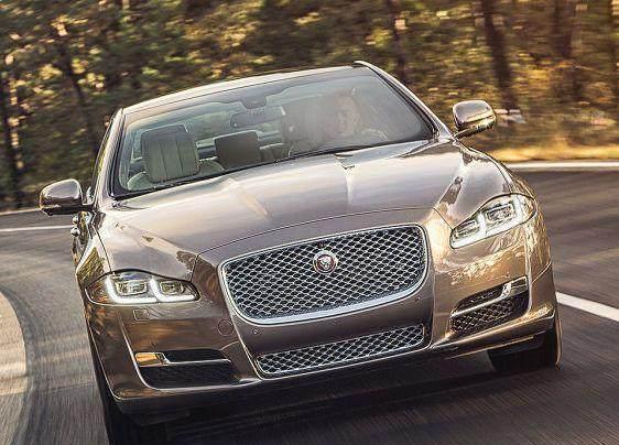 5.2米的修长车身，驾驶舱如宫殿般奢华，动感车身不失贵族气质